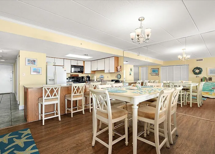 Stunning Direct Ocean Front 3 Bedroom With Outdoor Pool! Holiday home