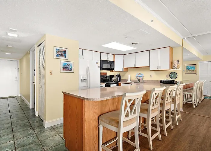 Stunning Direct Ocean Front 3 Bedroom With Outdoor Pool! Holiday home *