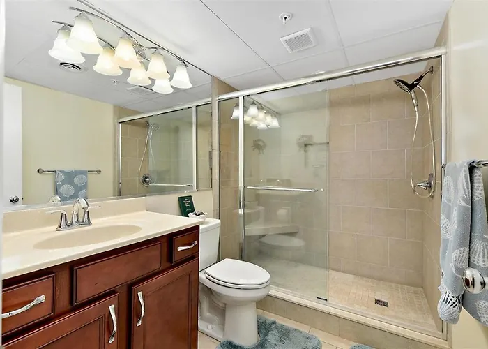 Holiday home Stunning Direct Ocean Front 3 Bedroom With Outdoor Pool! Ocean City