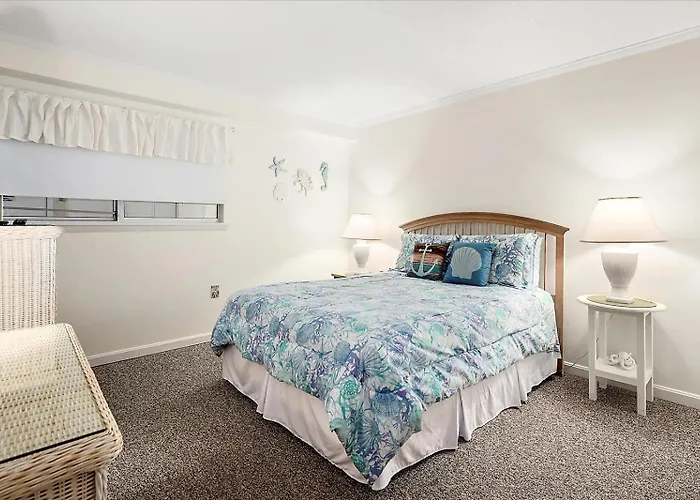 Stunning Direct Ocean Front 3 Bedroom With Outdoor Pool! Holiday home