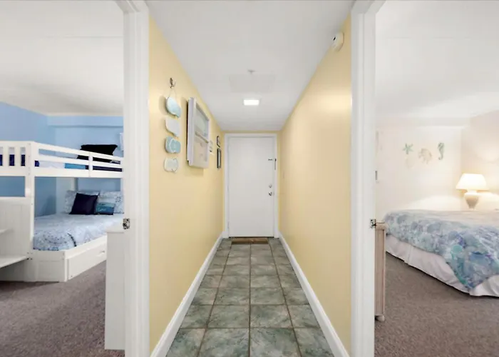 Holiday home Stunning Direct Ocean Front 3 Bedroom With Outdoor Pool!
