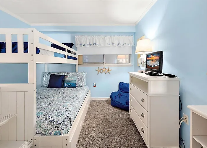Holiday home Stunning Direct Ocean Front 3 Bedroom With Outdoor Pool!