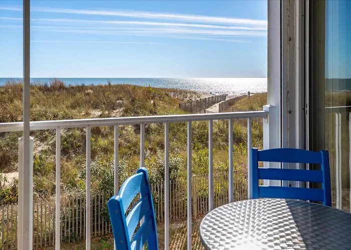 Holiday home Stunning Direct Ocean Front 3 Bedroom With Outdoor Pool! *