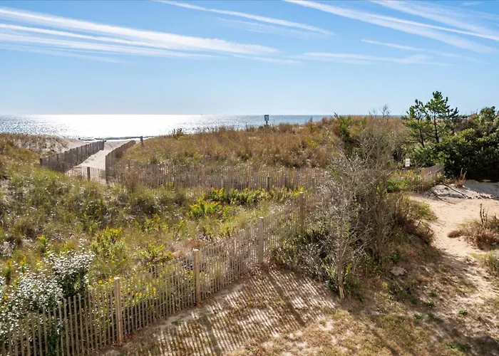 Holiday home Stunning Direct Ocean Front 3 Bedroom With Outdoor Pool! Ocean City
